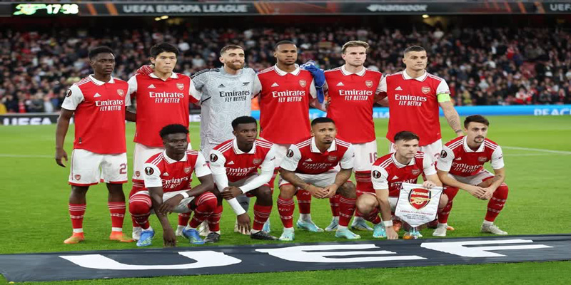 Thủ môn huyền thoại Arsenal