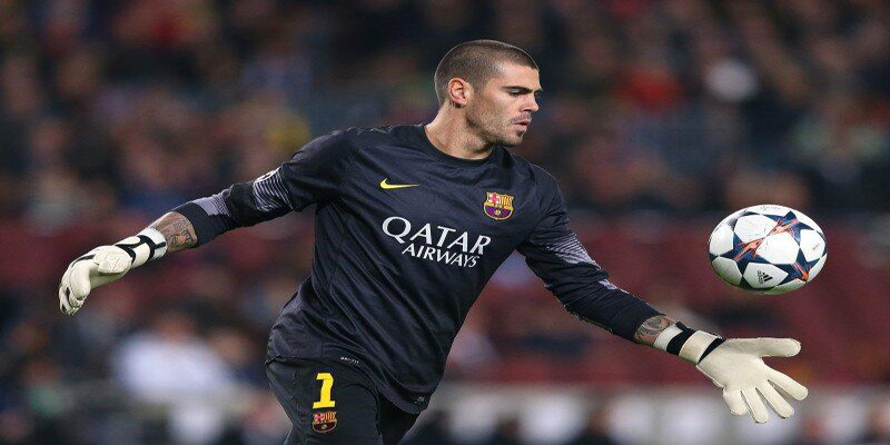 Thủ môn huyền thoại Barcelona - Victor Valdes