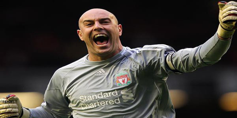 Thủ môn huyền thoại Liverpool - Pepe Reina