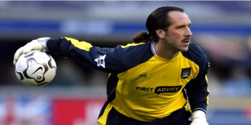 Thủ môn huyền thoại Manchester City - David Seaman 