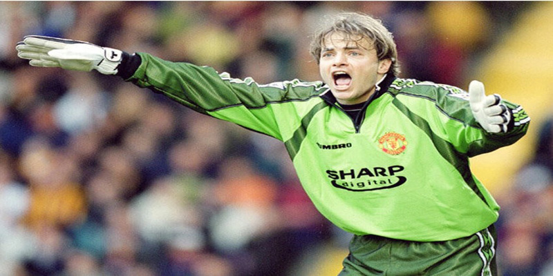 Thủ môn huyền thoại Manchester United - Roy Carroll